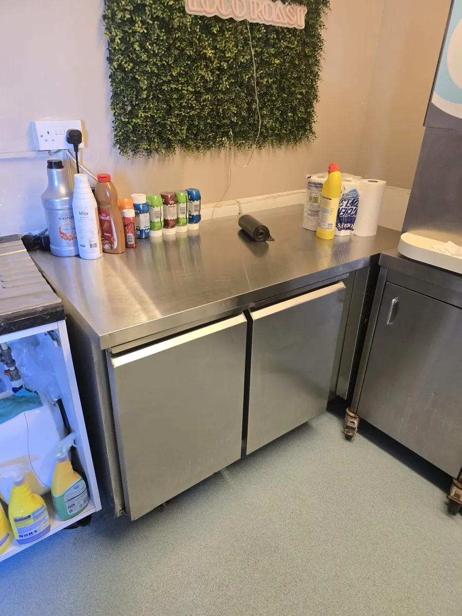 Full Cafe Contents - Image 4