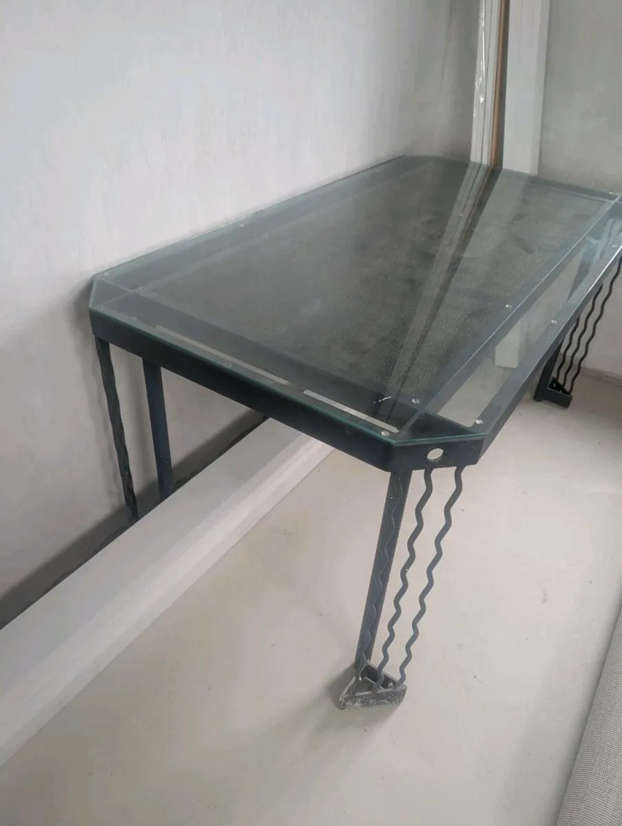 6 seater table - Image 4