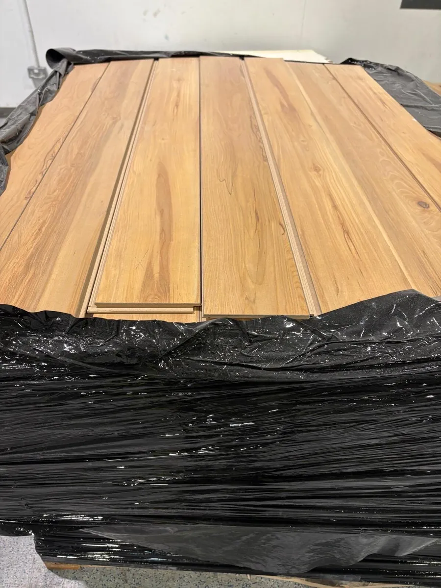 Wooden floor - Image 4