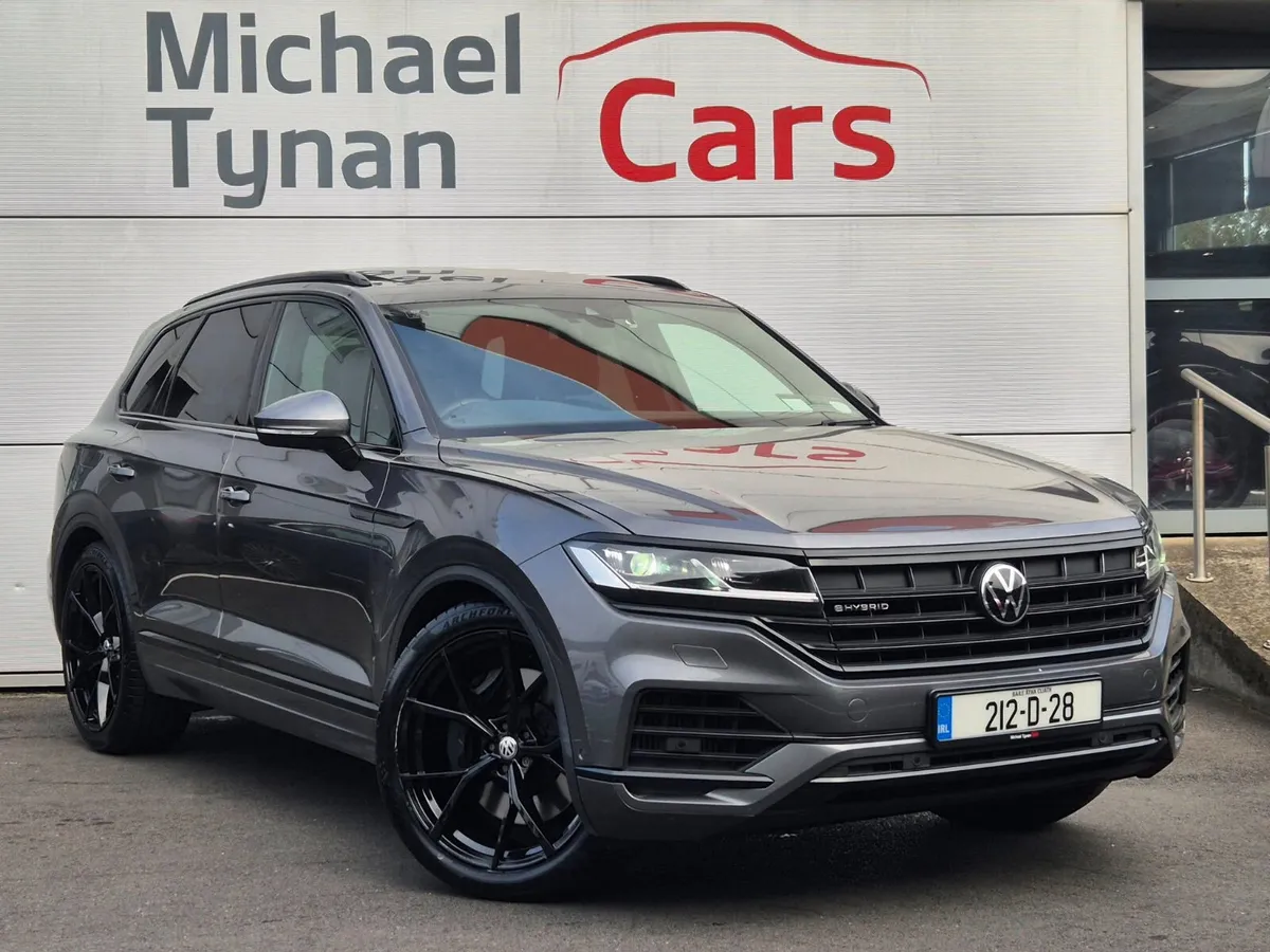 2021 VW Touareg 3.0 TFSI Black Edition Styling 22' - Image 1