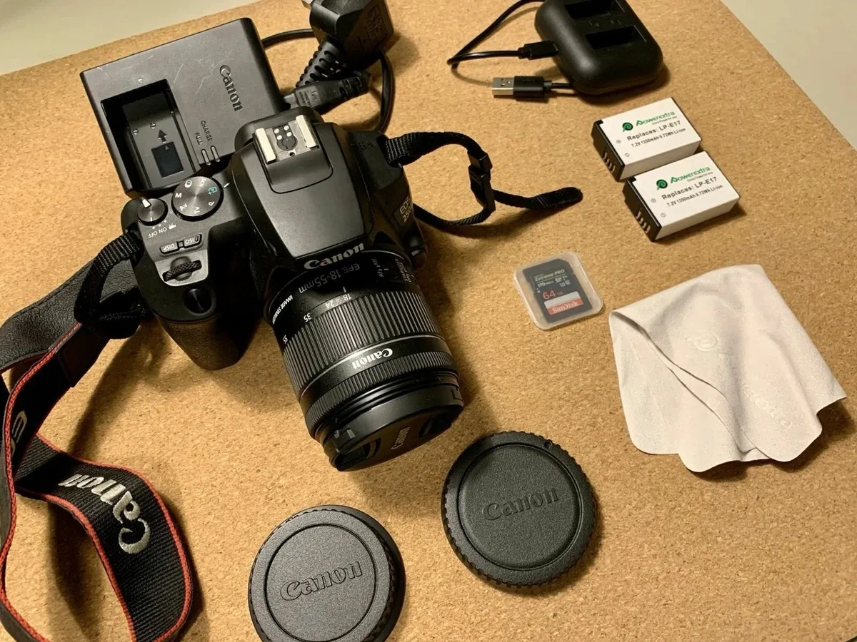 Canon EOS 250DCamera with Lens & Accessories - Image 2