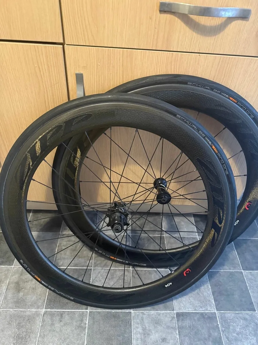 Zipp 404 Firecrest carbon clincher, rim b wheelset - Image 1