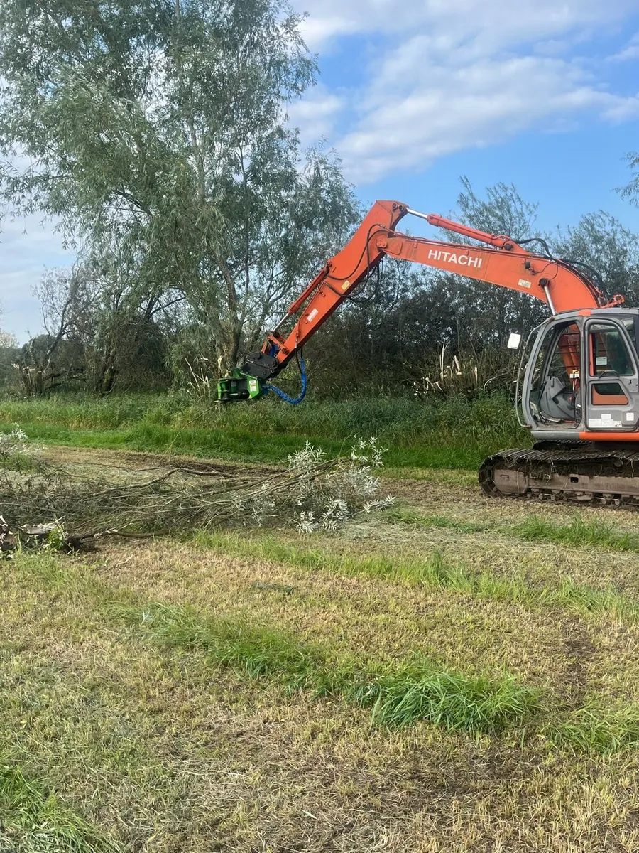 TREE SHEARS & MULCHER HIRE