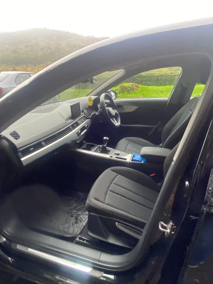Audi A4 2016 - Image 2