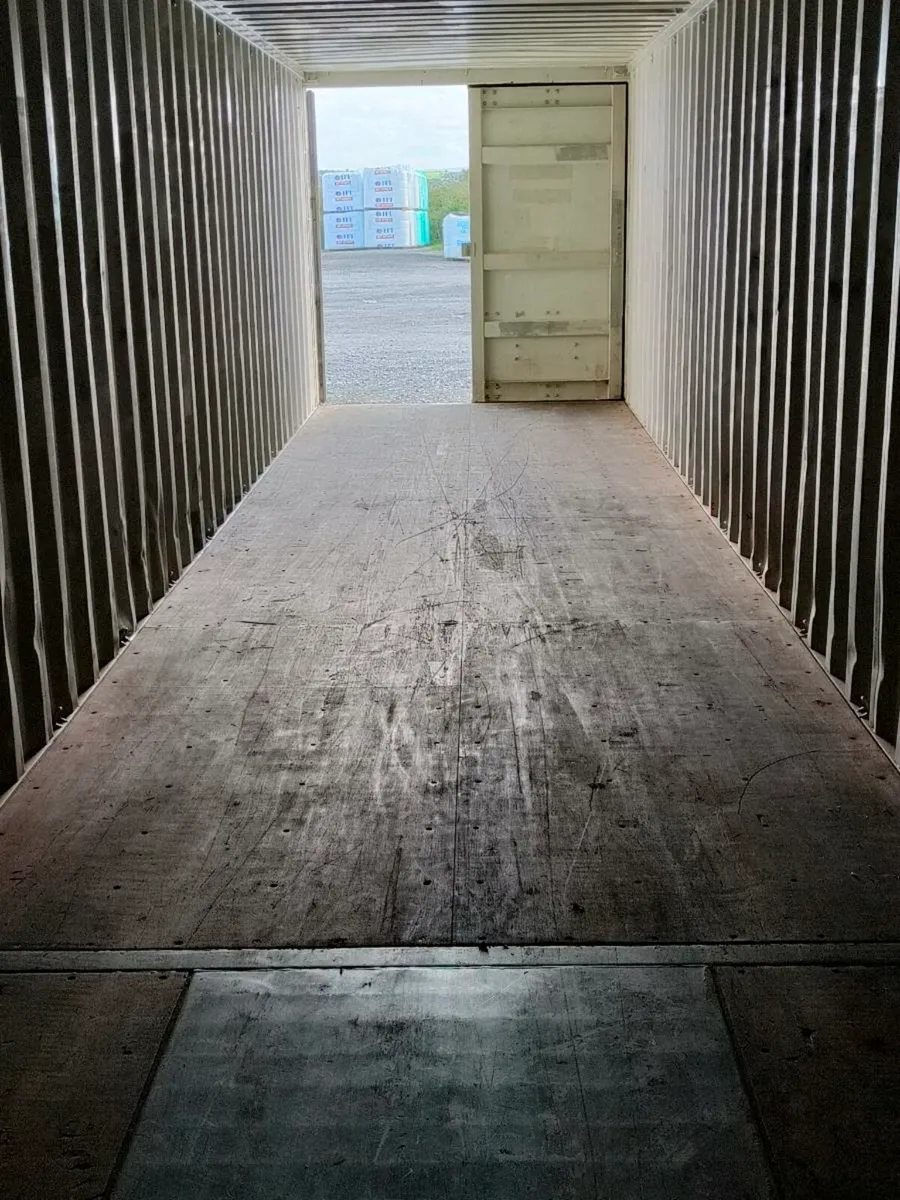 Storage units / self storage - Image 2
