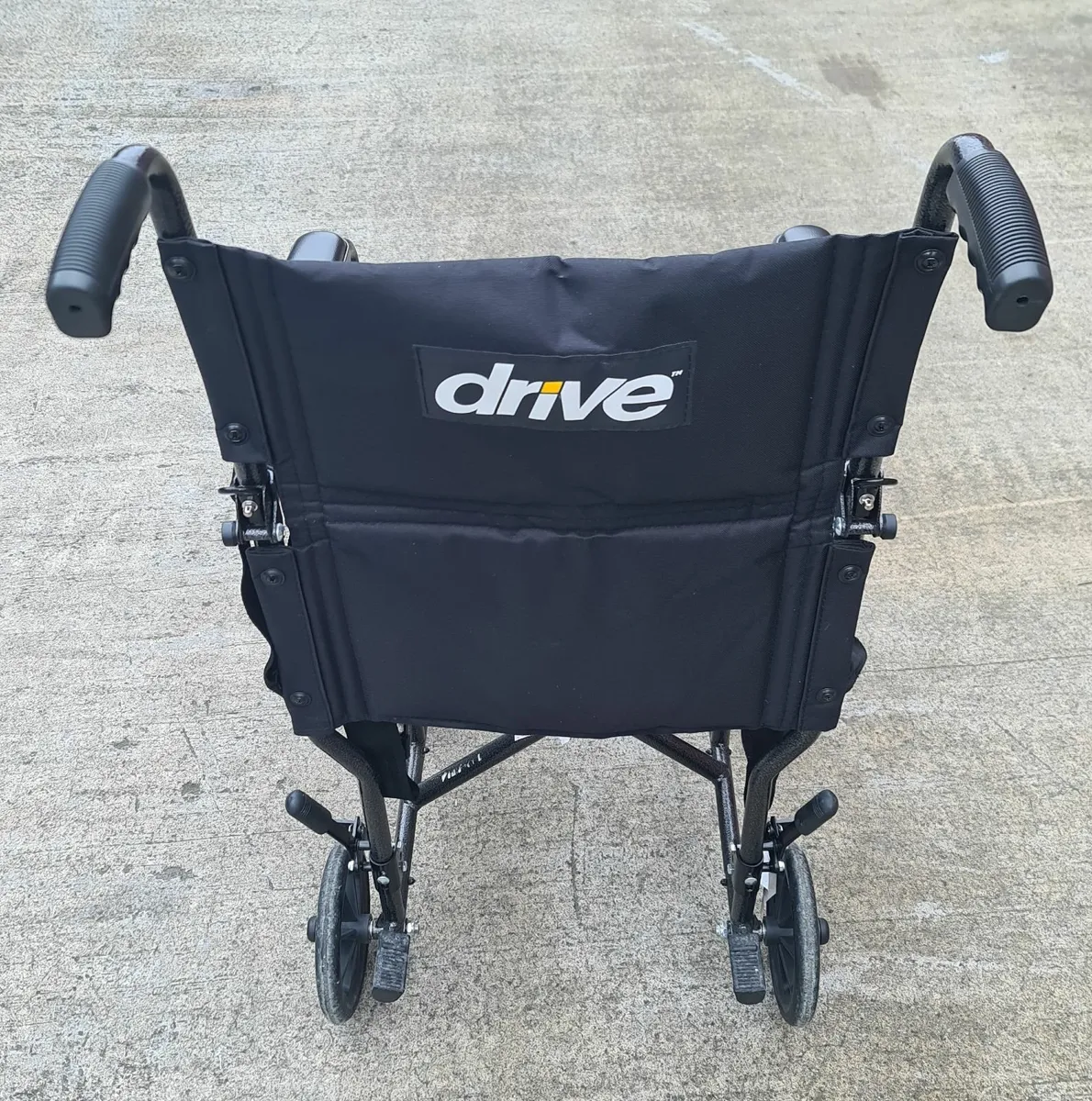 Drive Medical Lightweight Folding Wheelchair - Image 3