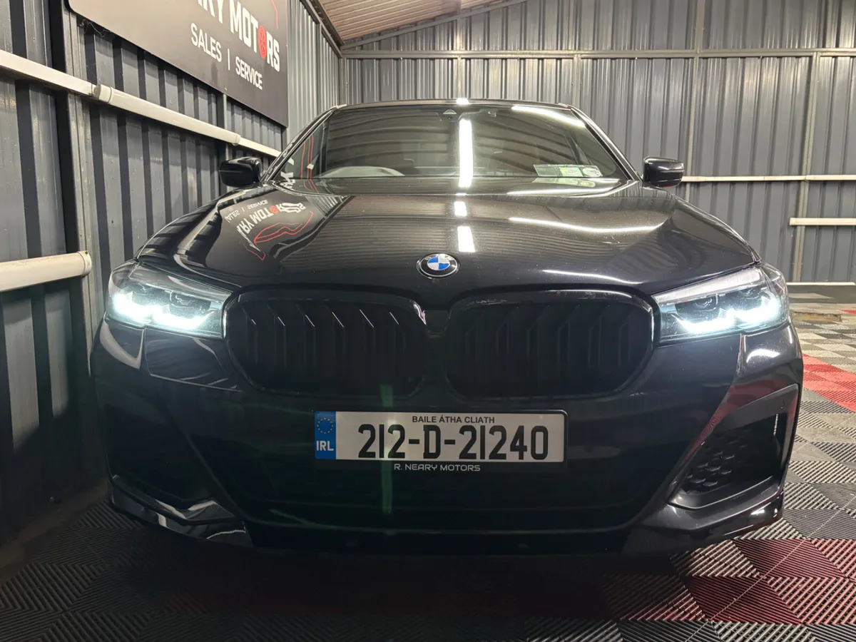 2021 212 BMW 5-Series 520d M-Sport Automatic - Image 3
