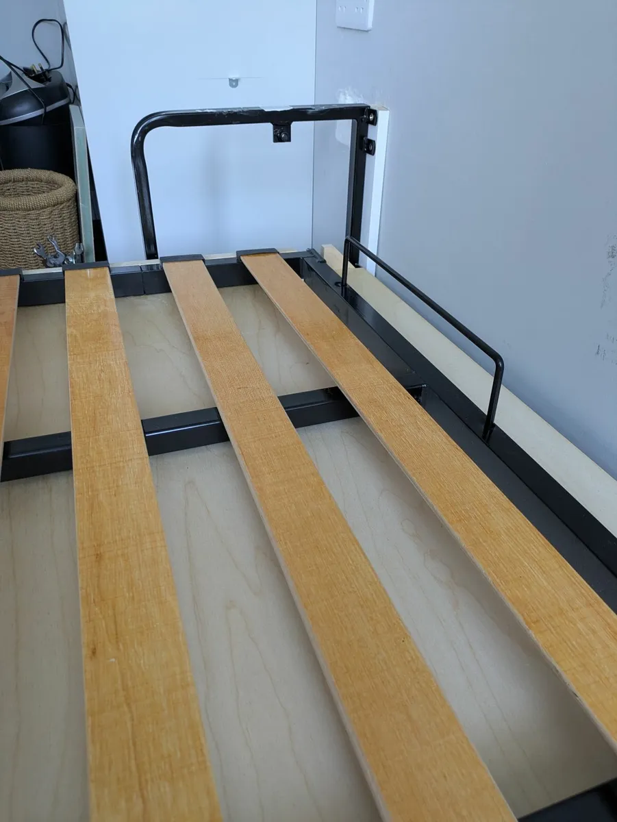 Bed  Murphy Bed - Image 1