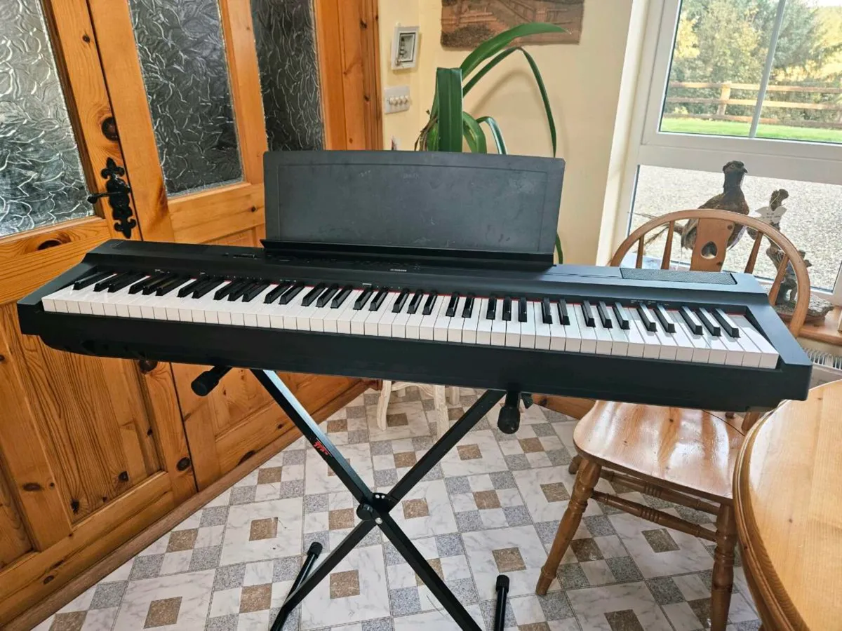 Yamaha P125 piano - Image 1