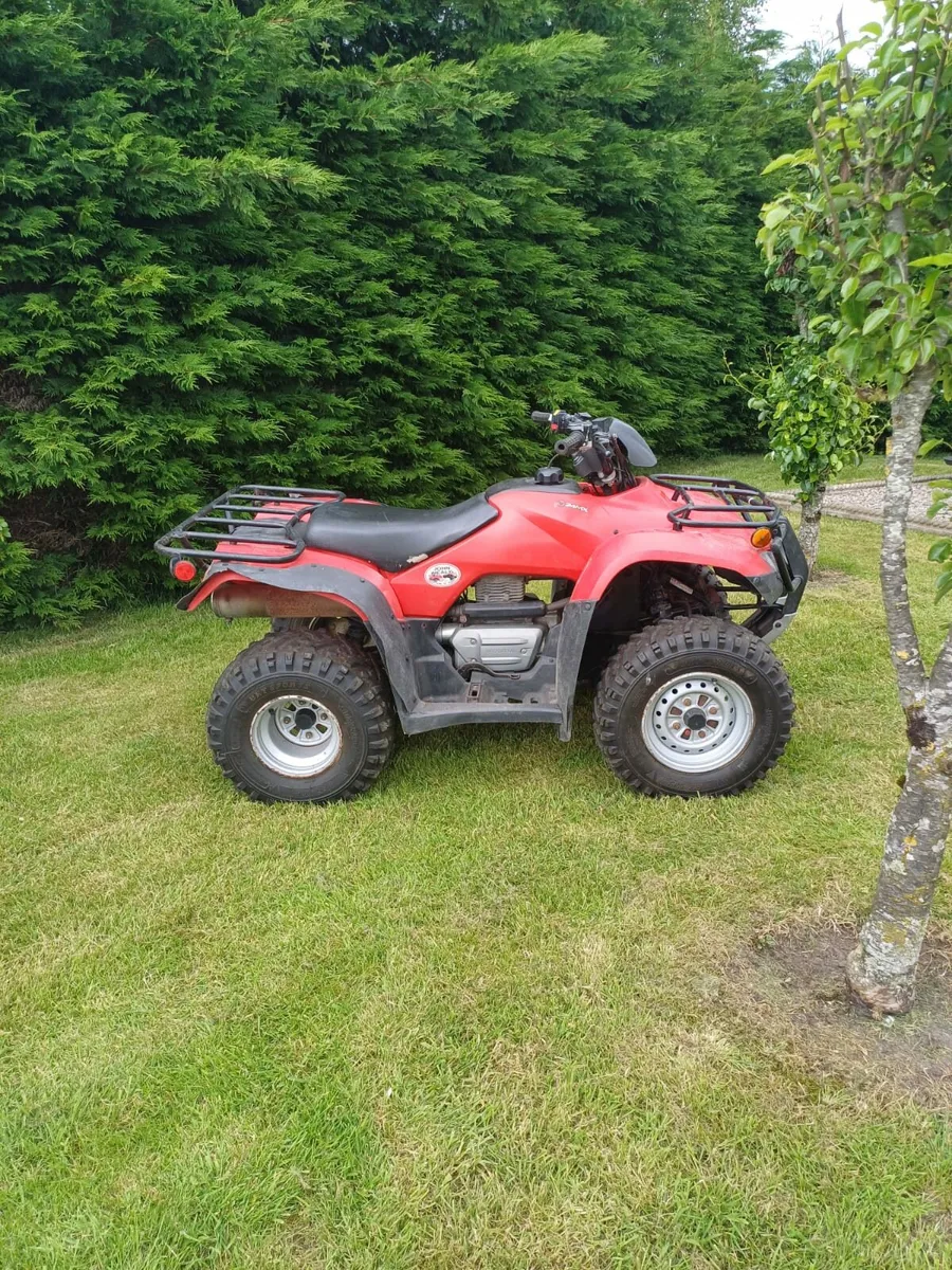 Honda 250 (manual) low hours - Image 1