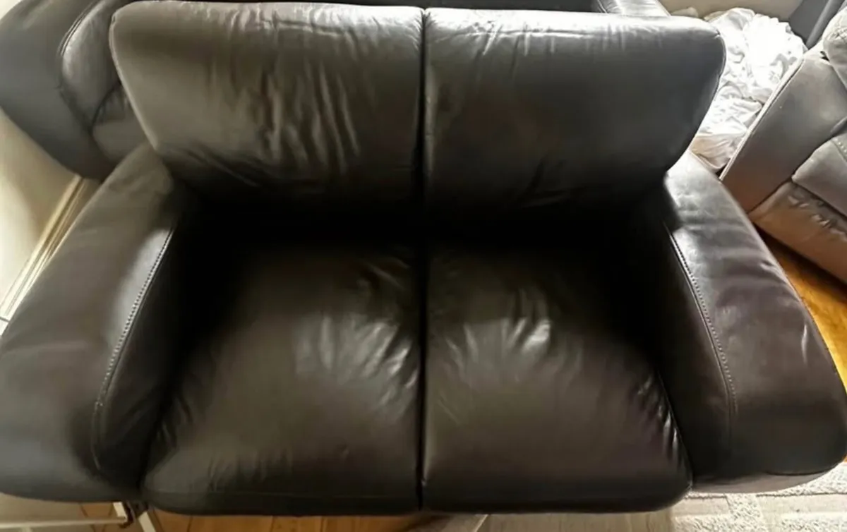 2 & 3 seat brown sofas - Image 2