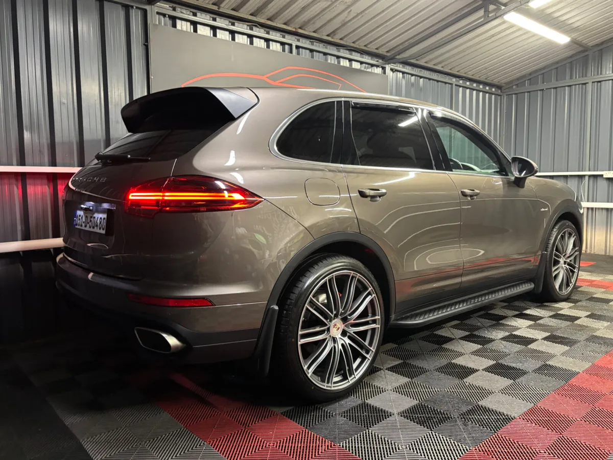 2015 Porsche Cayenne 3.0 Diesel Automatic - Image 3