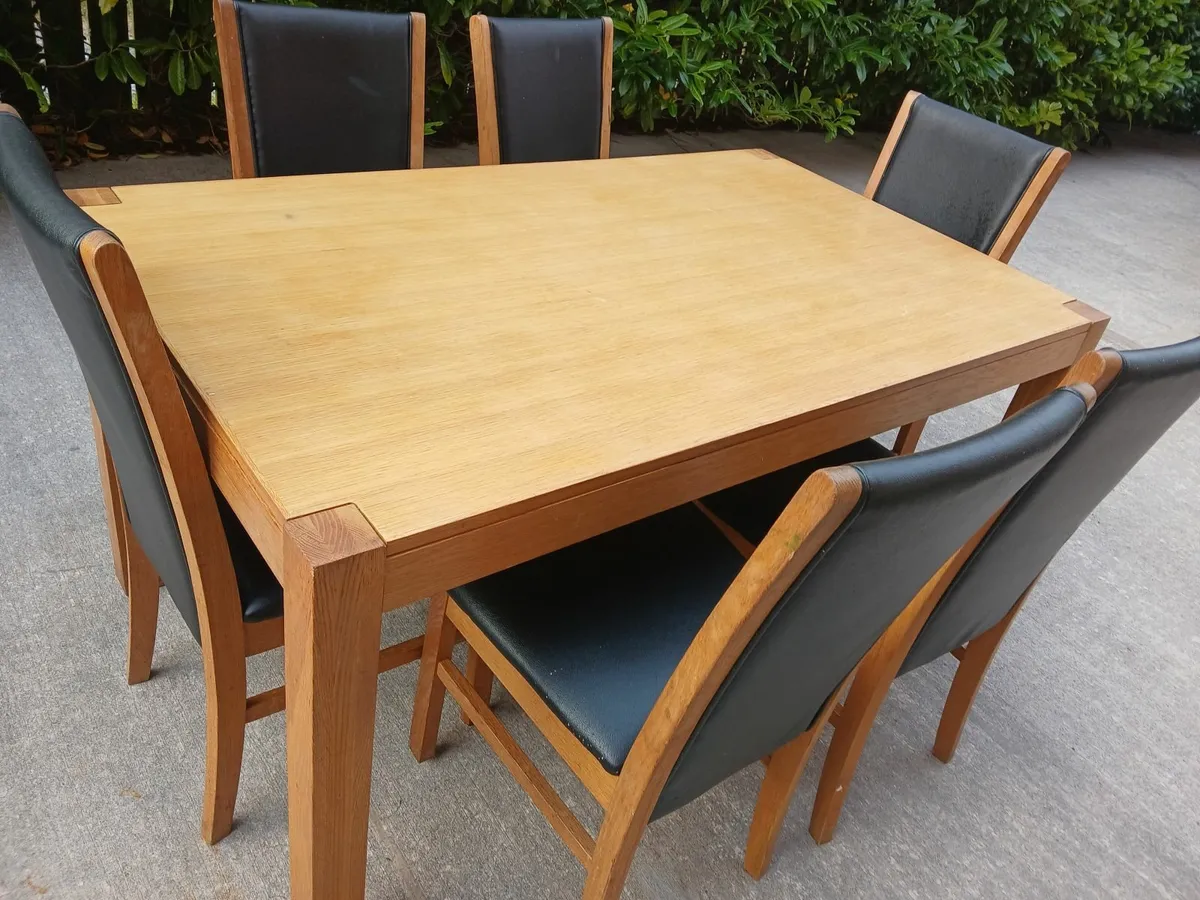 Table and 6 leather  chairs - Image 1