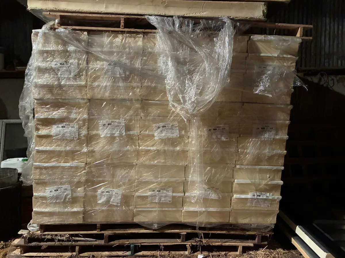 150 mm Unilin corner board insulation - Image 2