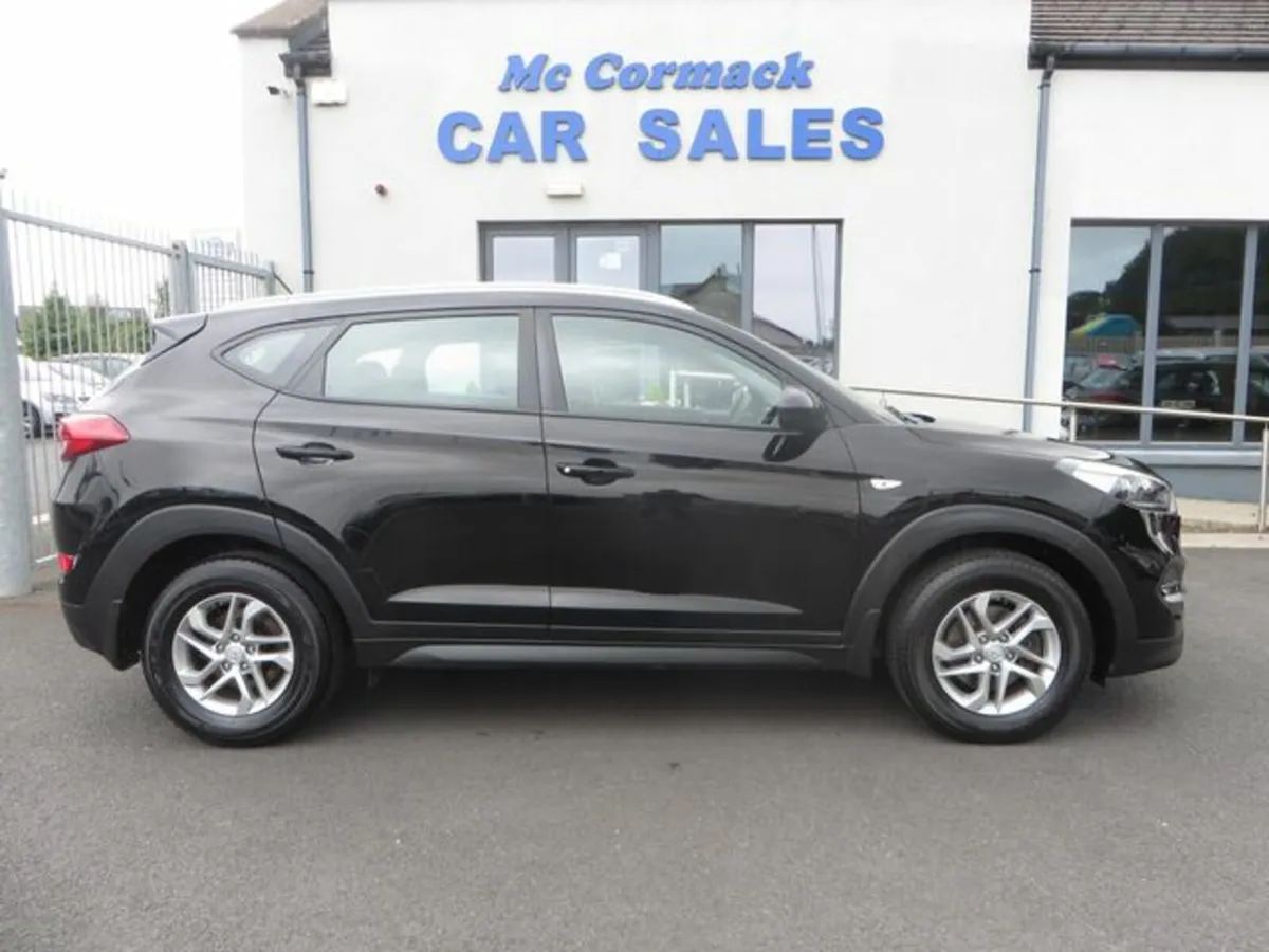 Hyundai Tucson Comfort 5DR - Image 2