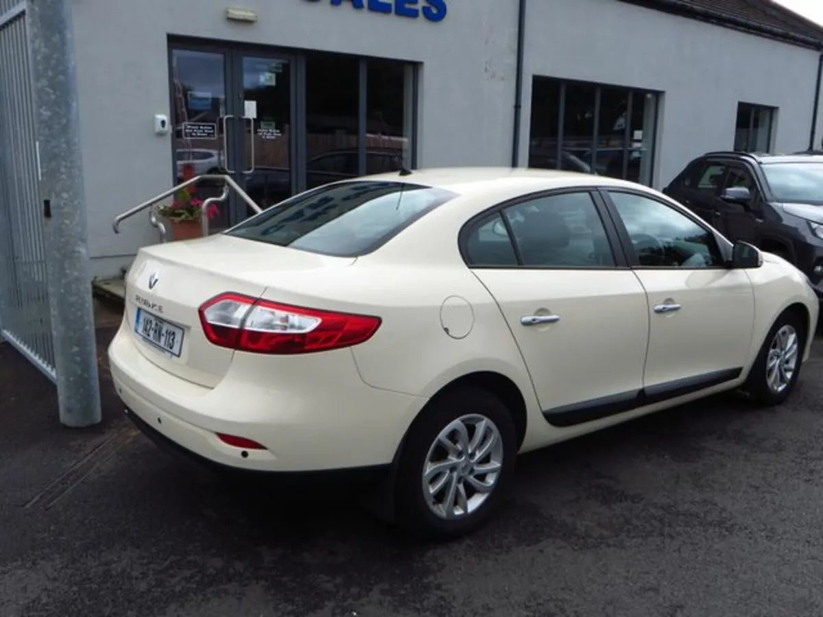 Renault Fluence Dynamique 1.5 DCI 110 4DR - Image 3