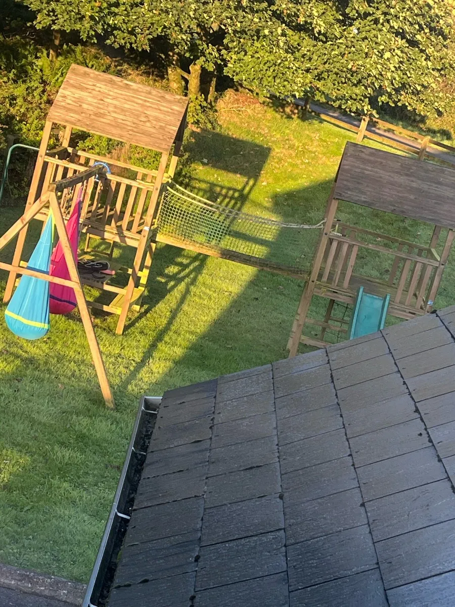 Climbing frame - Image 1