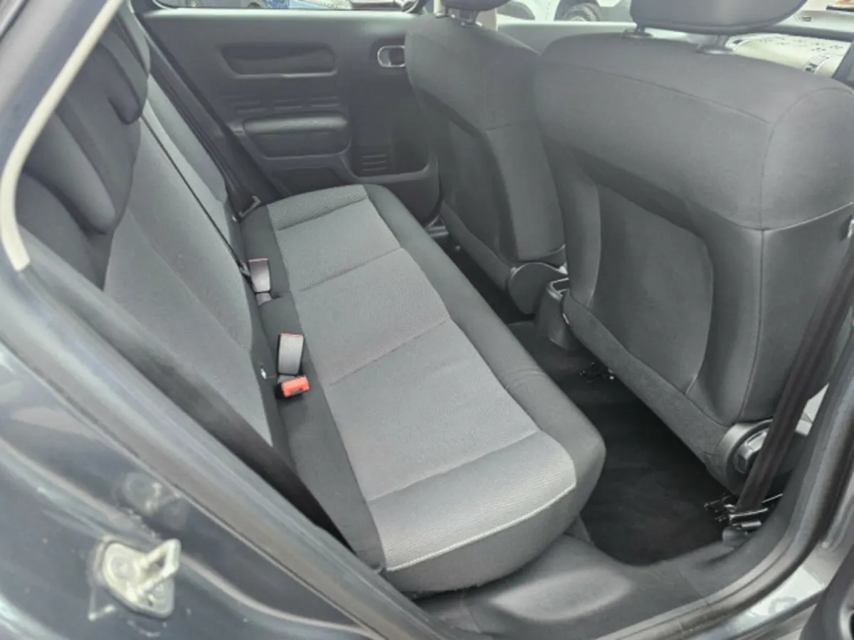 Citroen C4 Cactus 1.6 DIESEL - Image 4