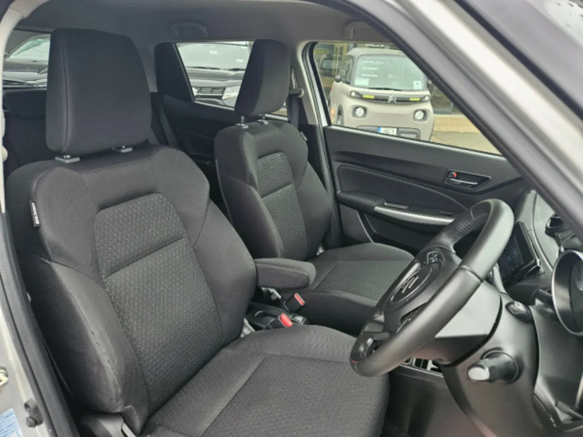 Suzuki Swift 5DR Auto - Image 4