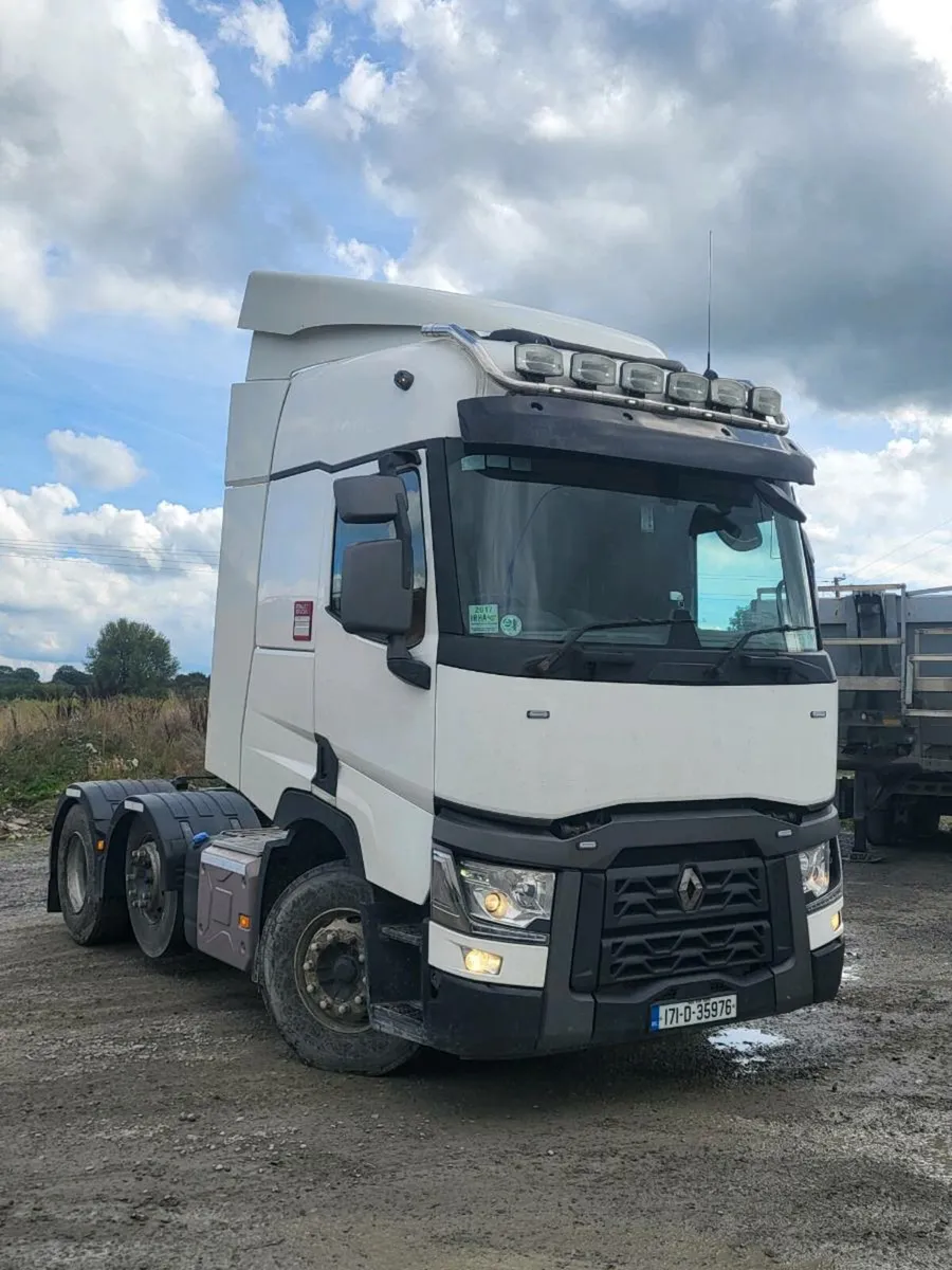 Renault T cab 6x2 cvrt may 2026 - Image 1
