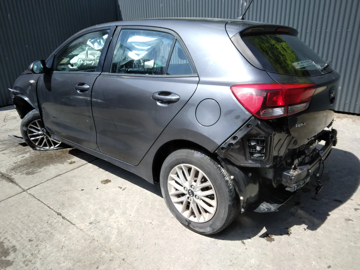 2017 Kia Rio 1.4 Diesel Breaking/Dismantling - Image 3