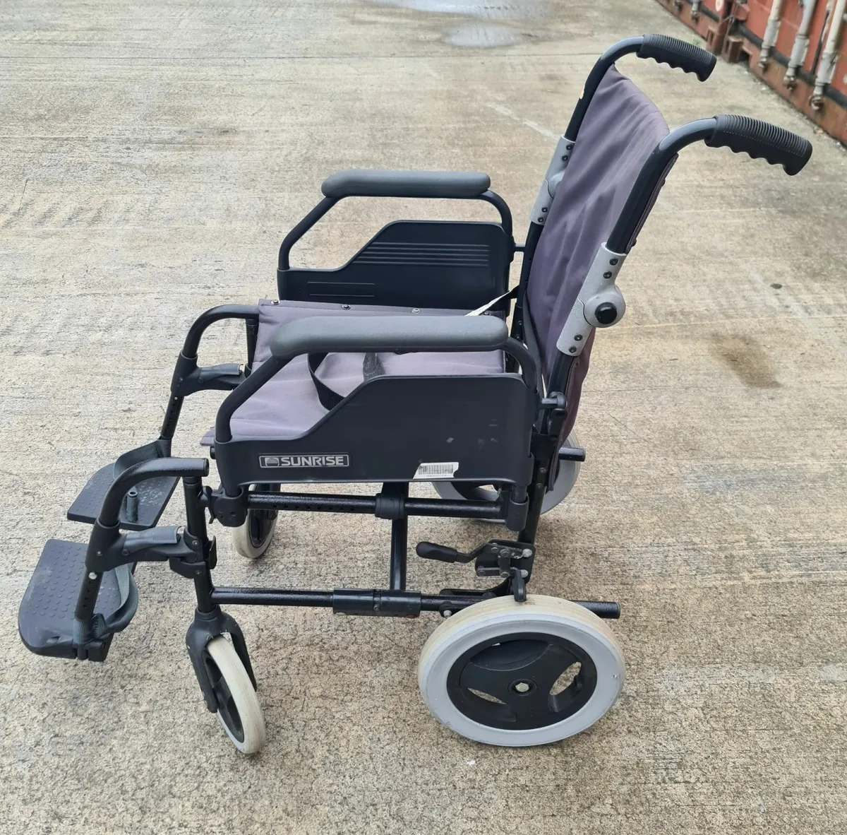Sunrise Medical Lightweight Folding Wheelchair - Image 2