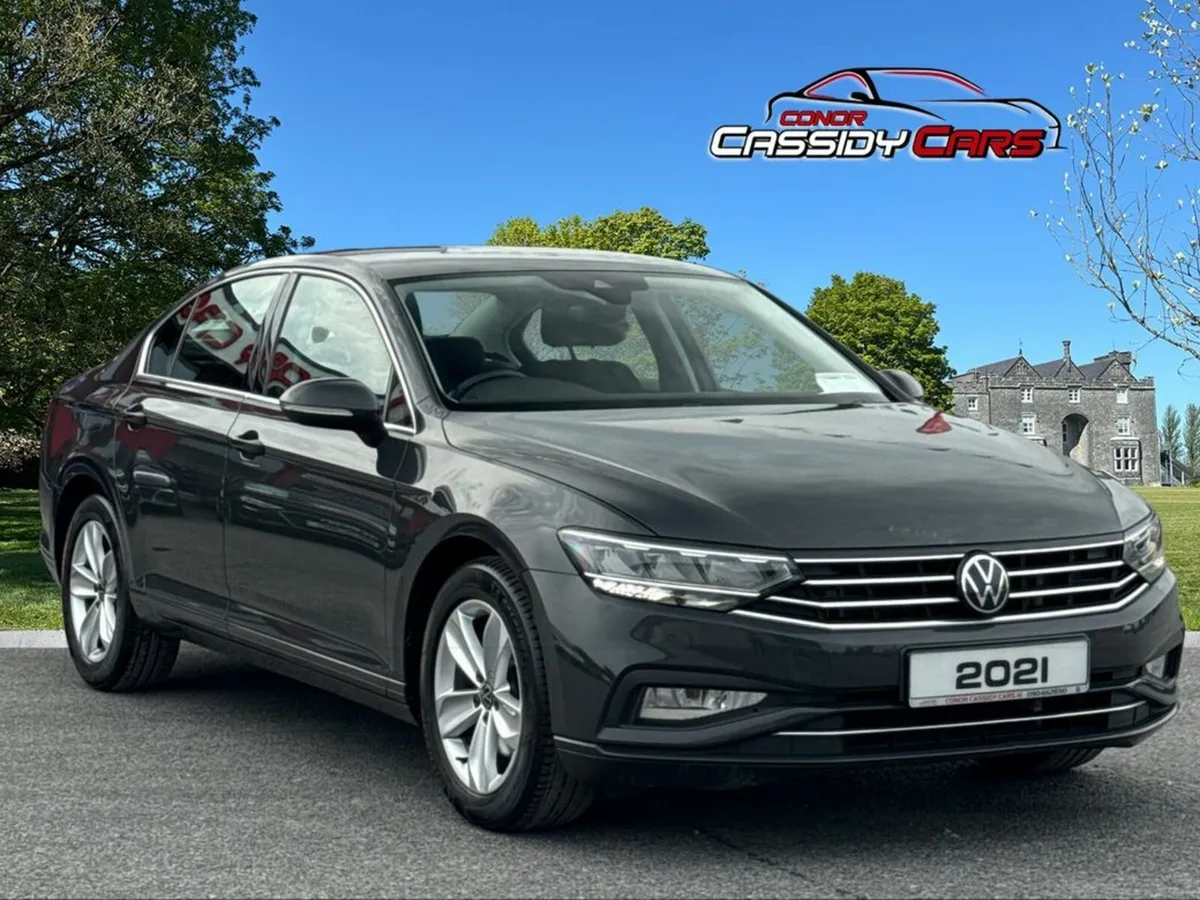 Volkswagen Passat SE NAV TDI DSG**AUTO** - Image 1