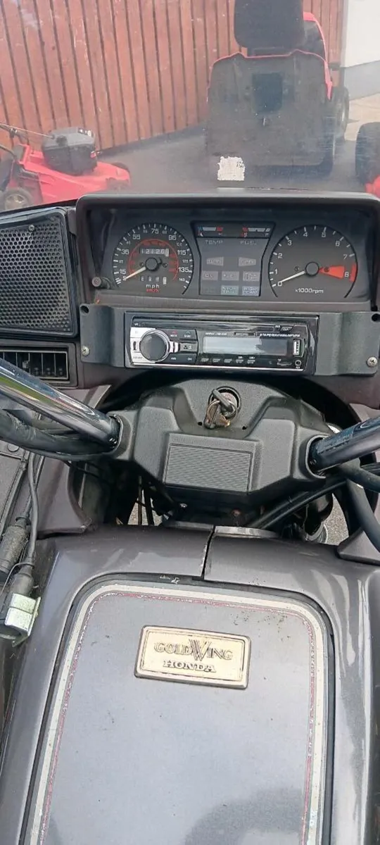 Motorcycle - Image 4