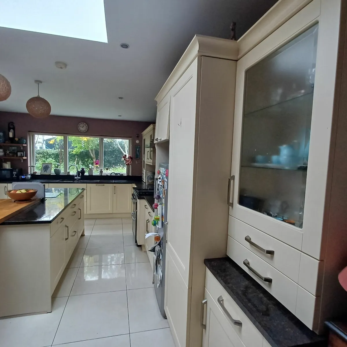 Classic Cream Nobila Kitchen & silestone counter - Image 1