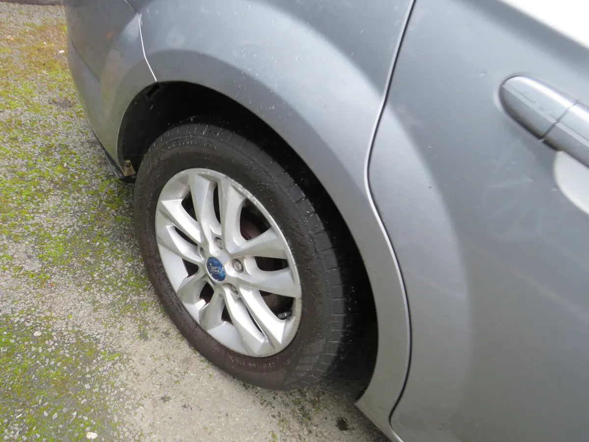 Ford Mondeo 2010 2LT DIESEL 6 SPEED ZETEC - Image 2