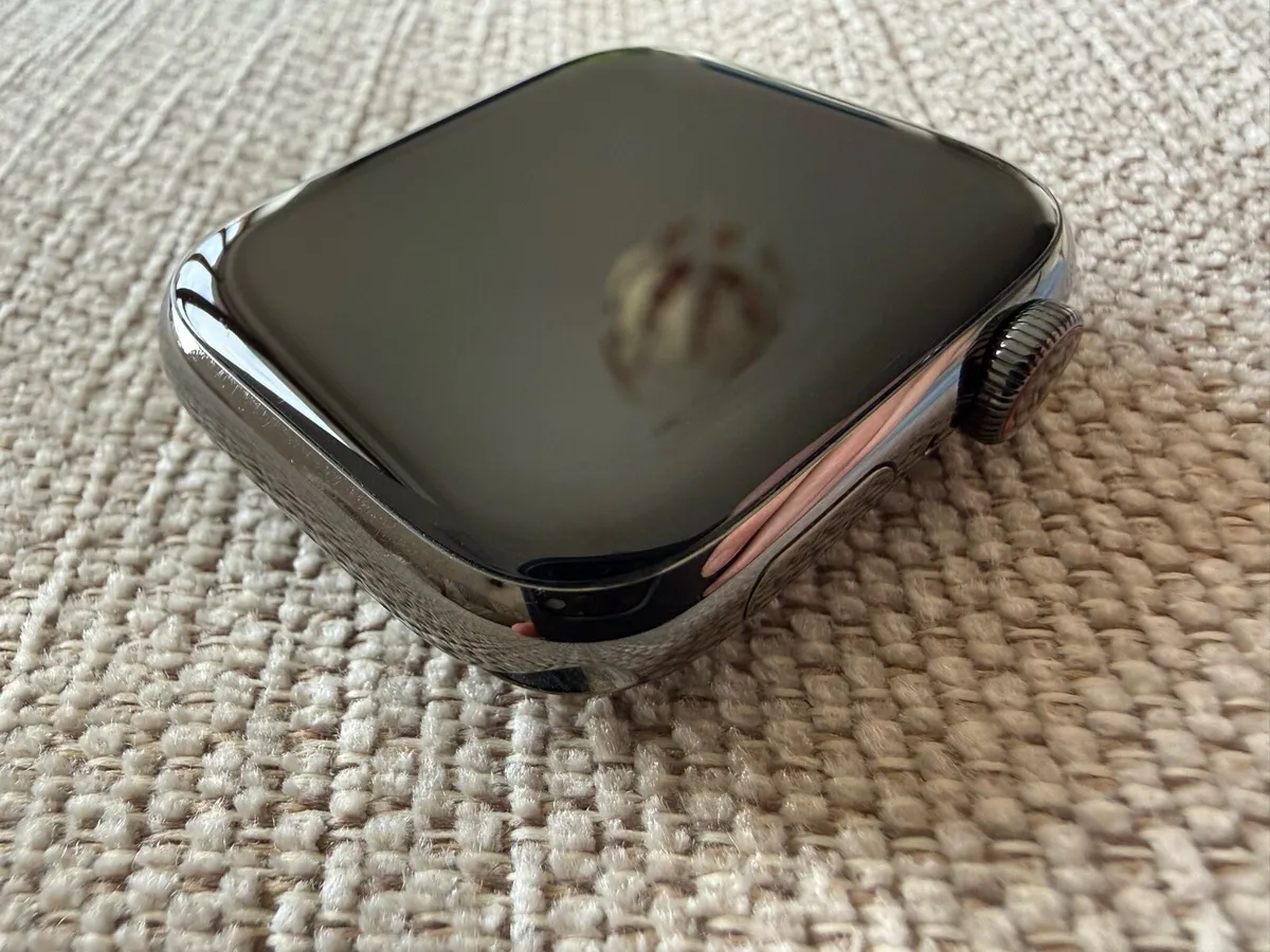 Apple Watch Series 8 45mm stainless steel - Image 1