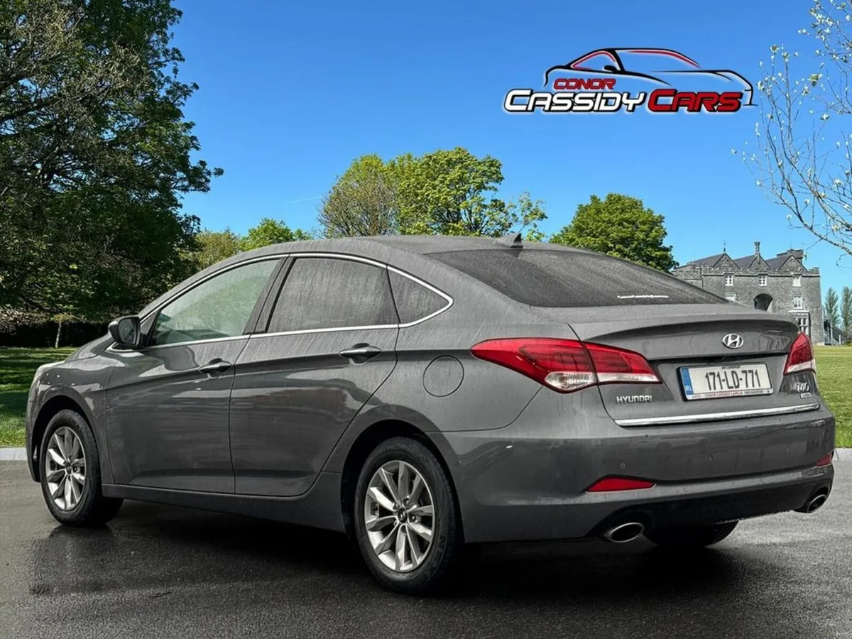 Hyundai i40 1.7 Crdi SE NAV Bl/dr *LOW MILEAGE* - Image 3