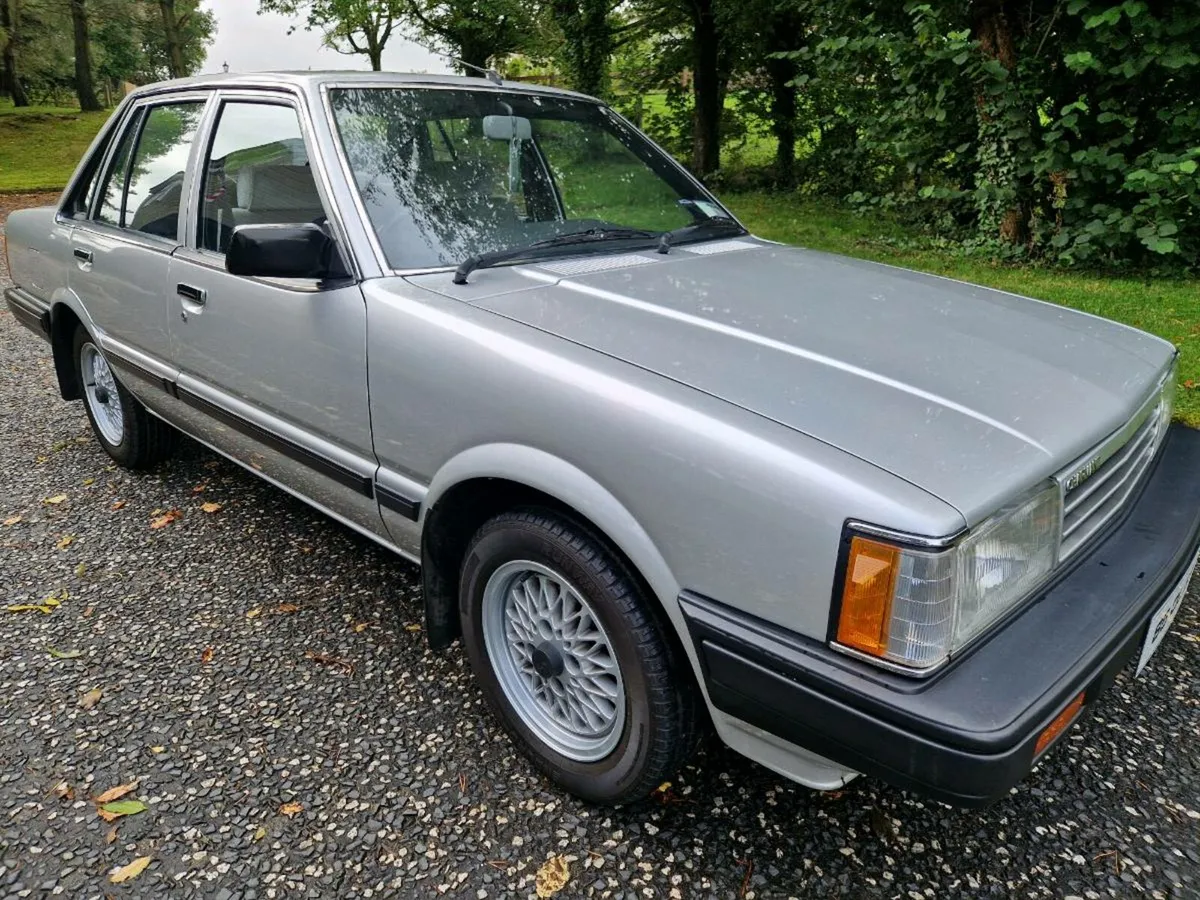 daihatsu charmant - Image 1