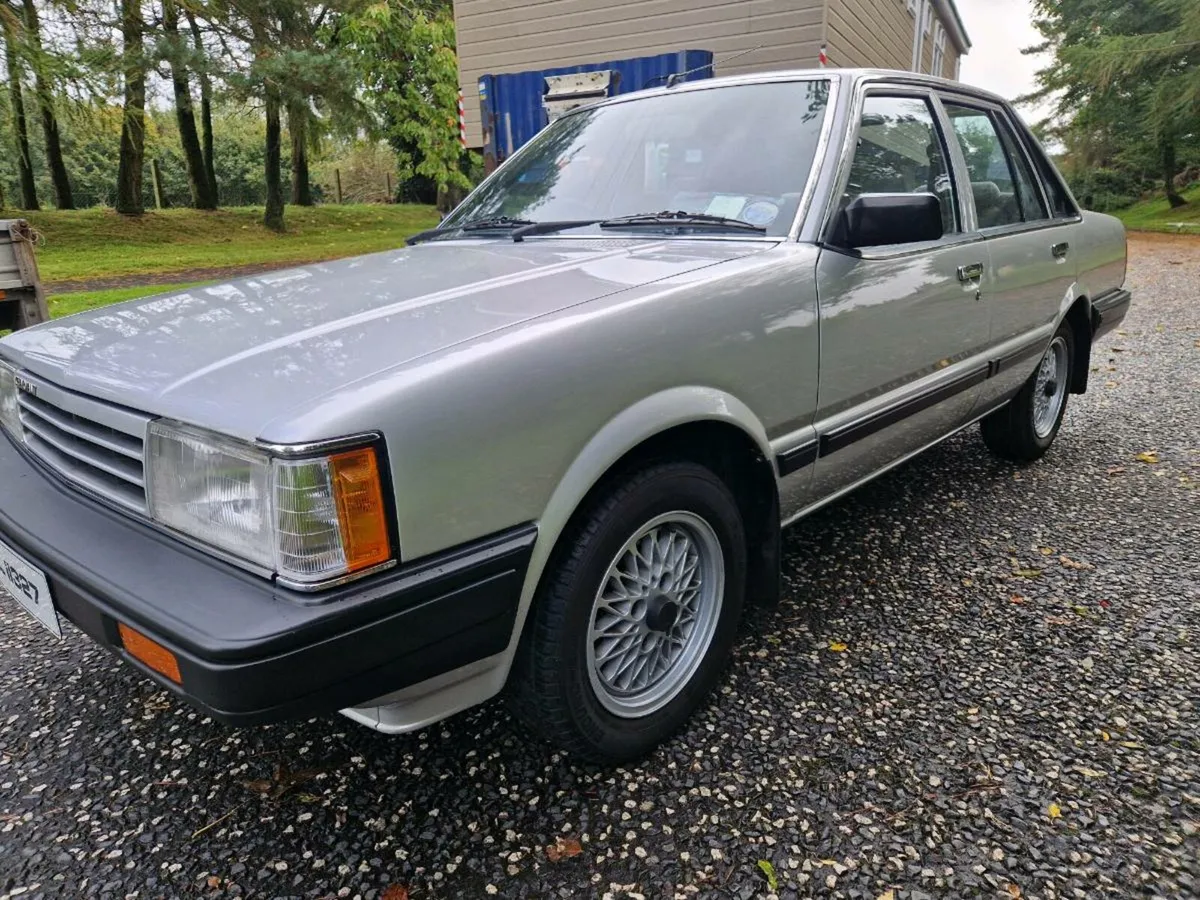 daihatsu charmant - Image 3