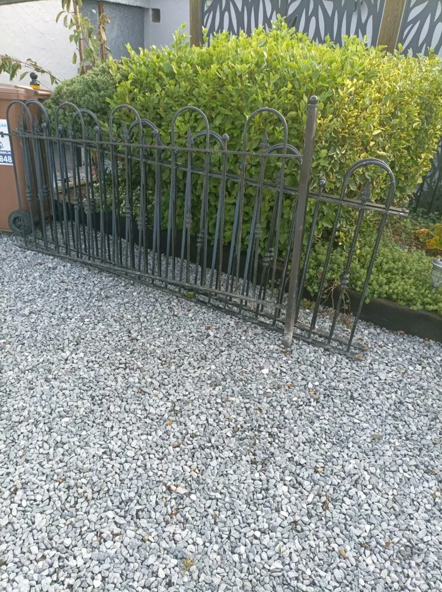 Railing - Image 3
