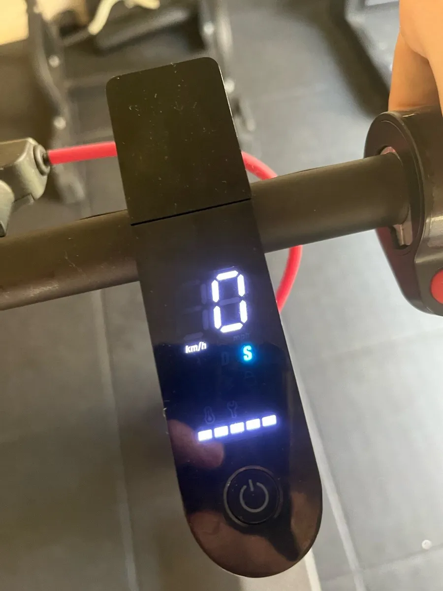 Electric scooter - Image 2