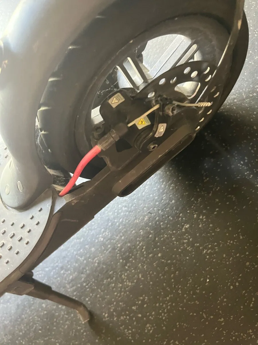 Electric scooter - Image 4