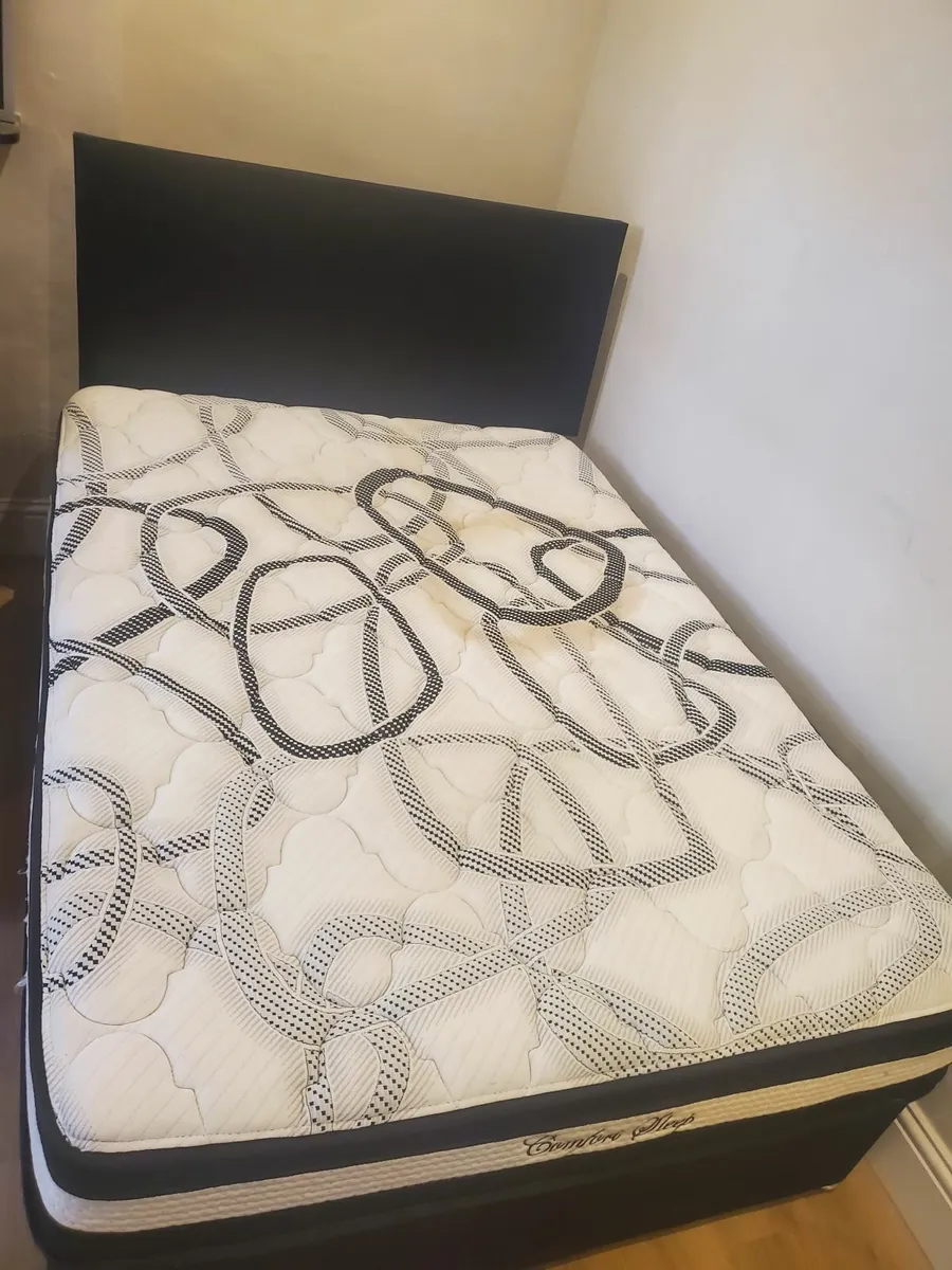 Bed - Image 1