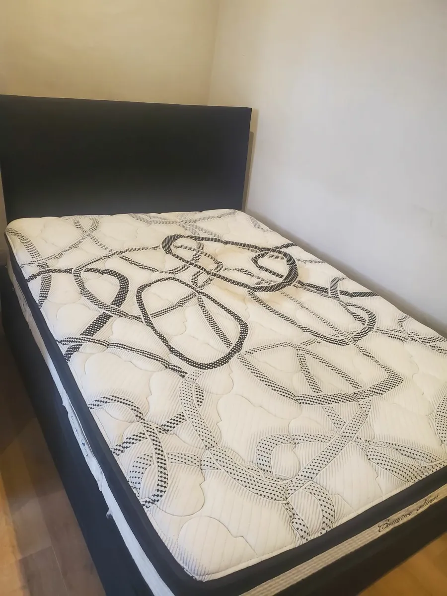 Bed - Image 2