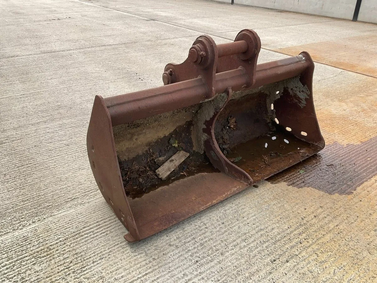 APPROX. 6ft SHUGH BUCKET TO SUIT 20 TON MACHINE - Image 1