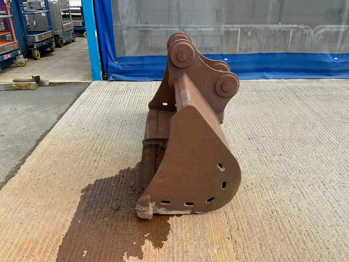 APPROX. 6ft SHUGH BUCKET TO SUIT 20 TON MACHINE - Image 3