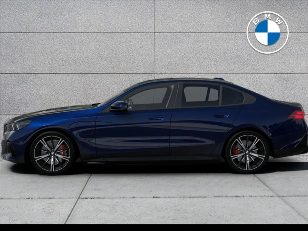 BMW 5 Series 530e M Sport Pro - Image 2