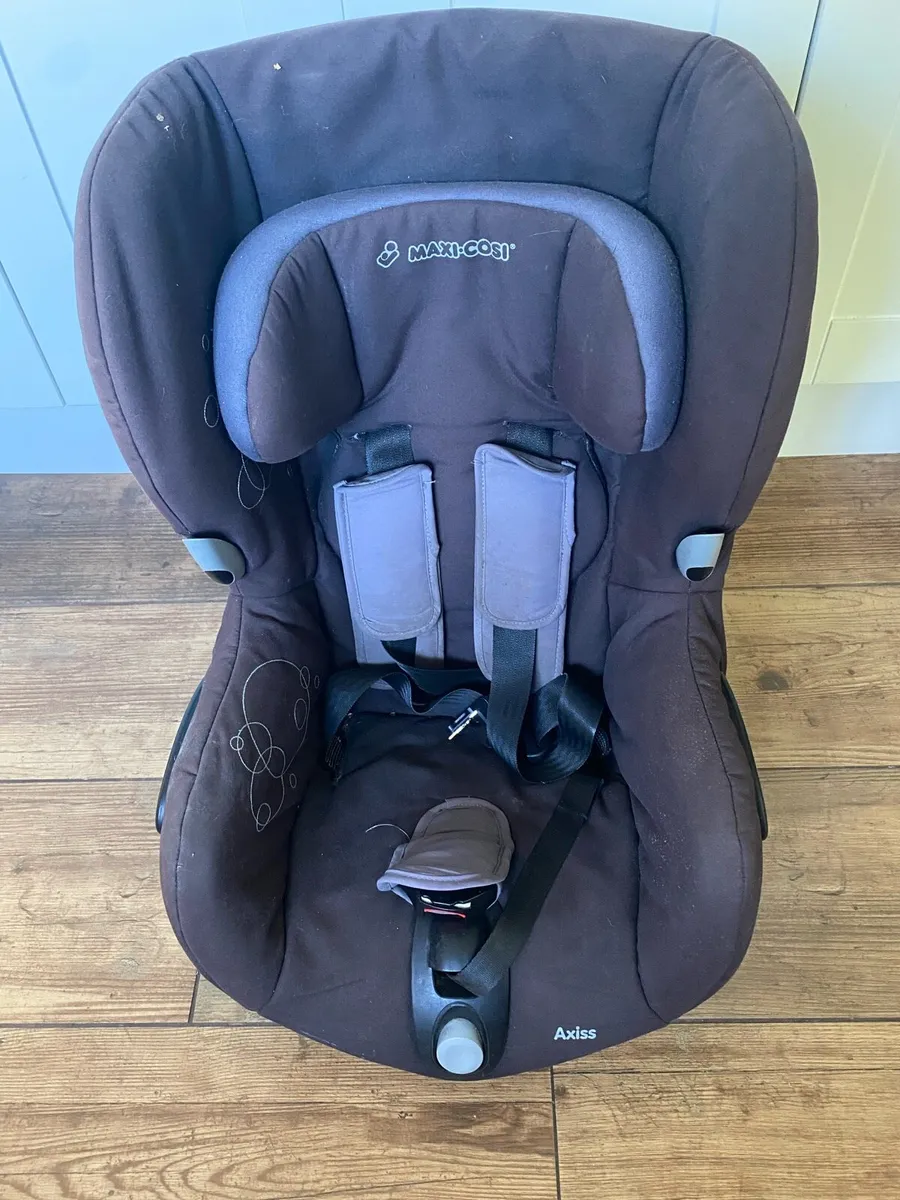 Car seat - Image 1