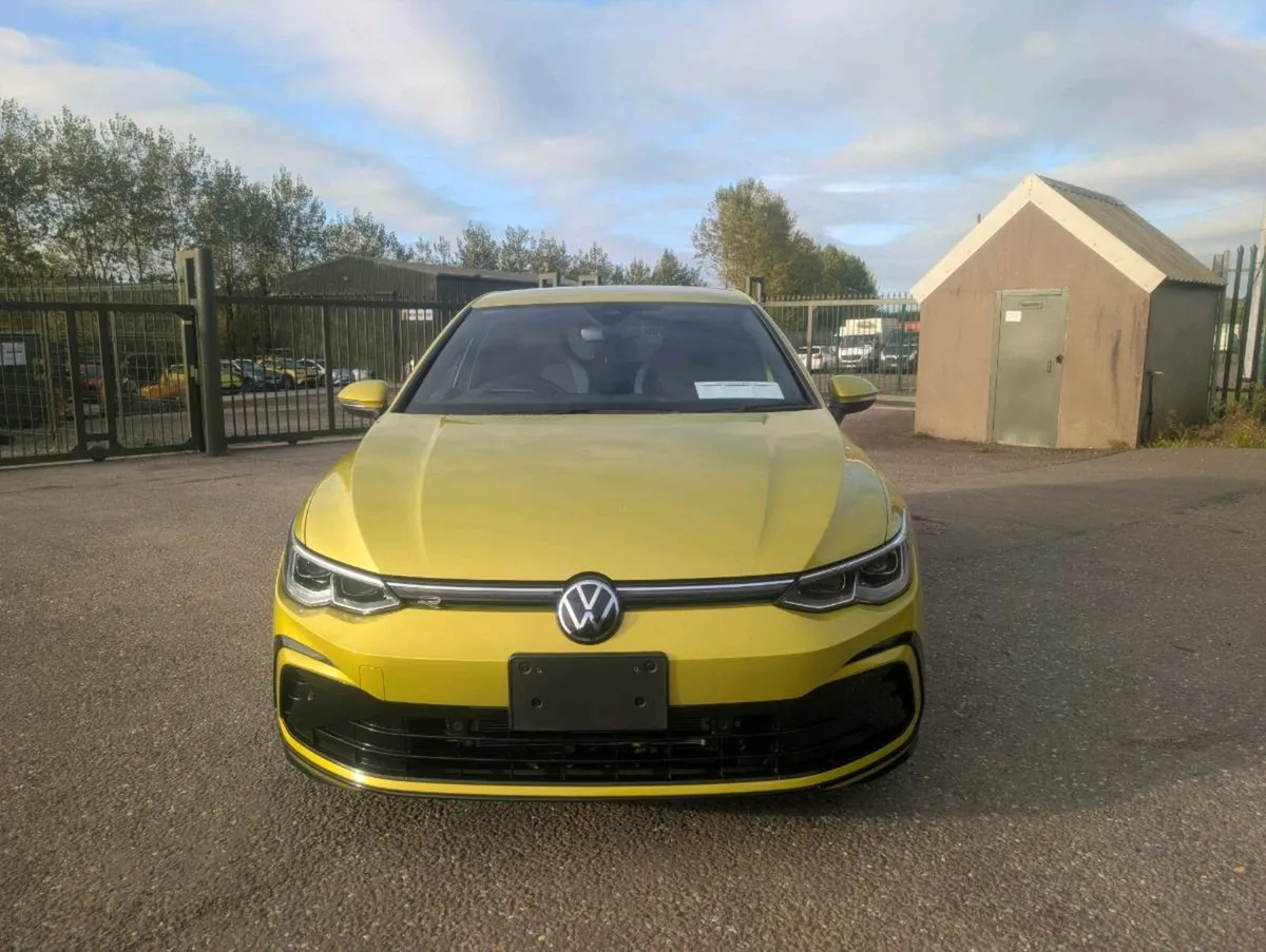 Volkswagen Golf eTSI R-line - Image 3
