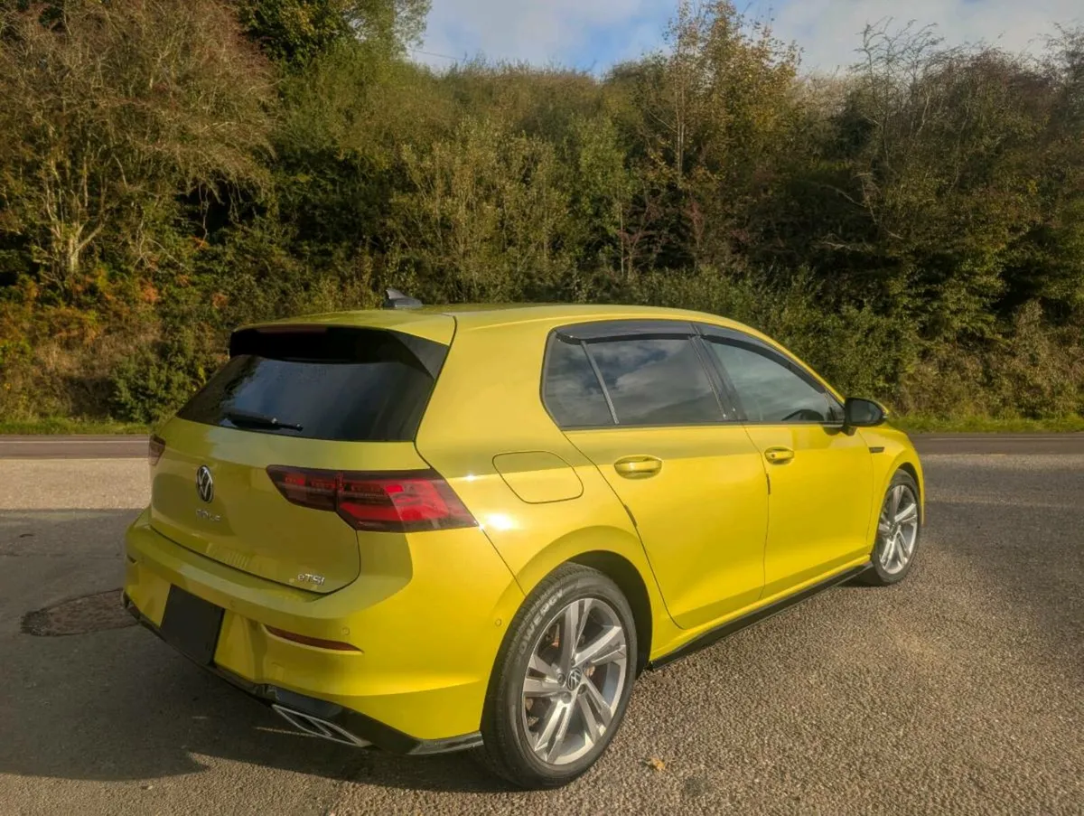 Volkswagen Golf eTSI R-line - Image 4