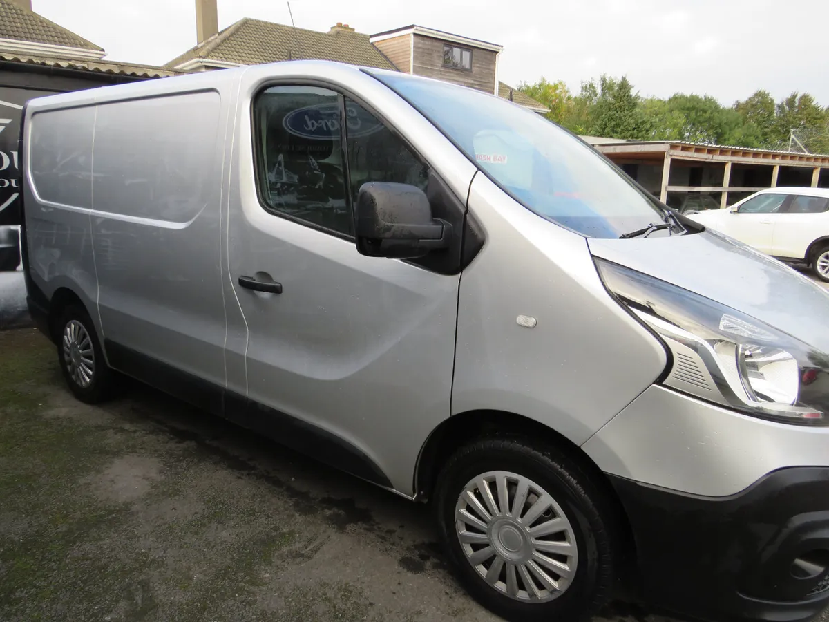 Renault Trafic 2018 SWB VAN FRESH DOE 26 - Image 4