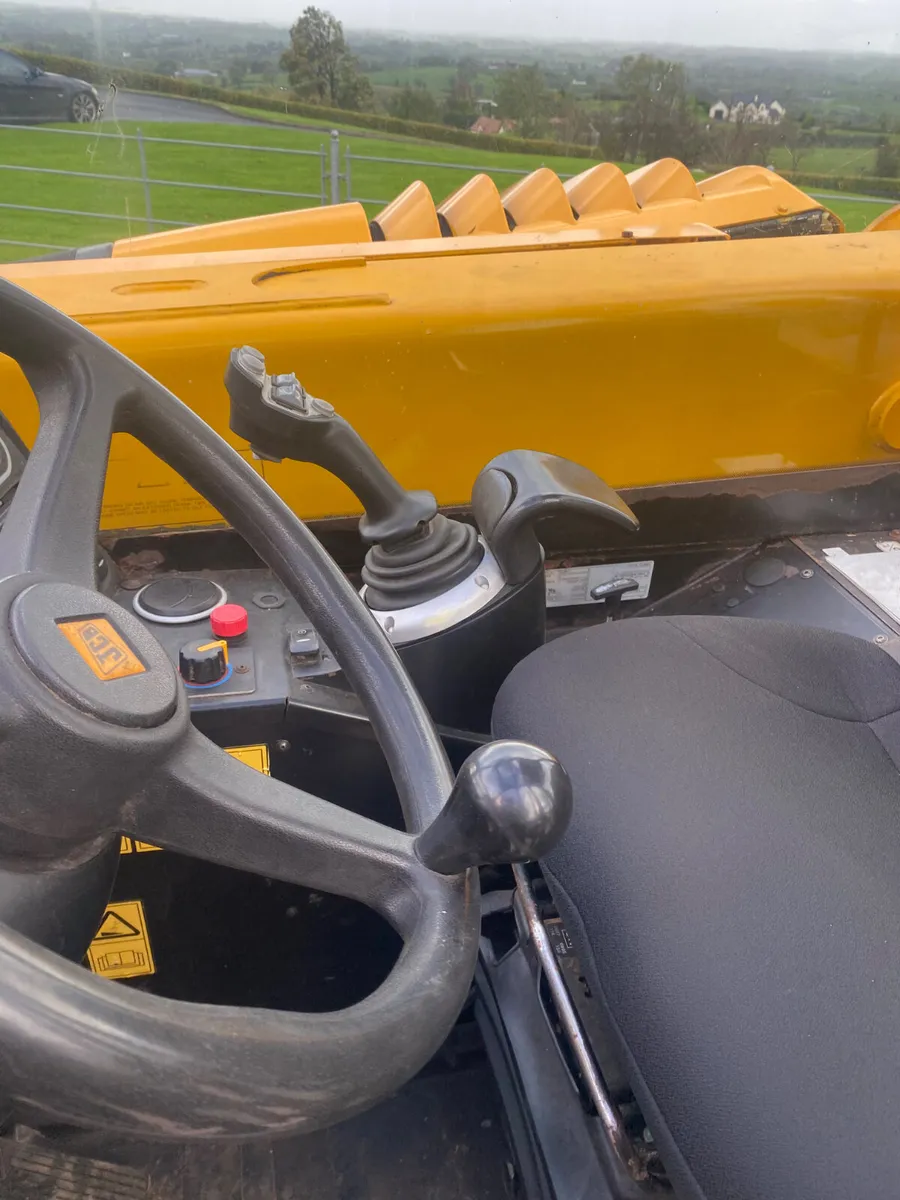 2016 JCB 526-56 AGRI - Image 4