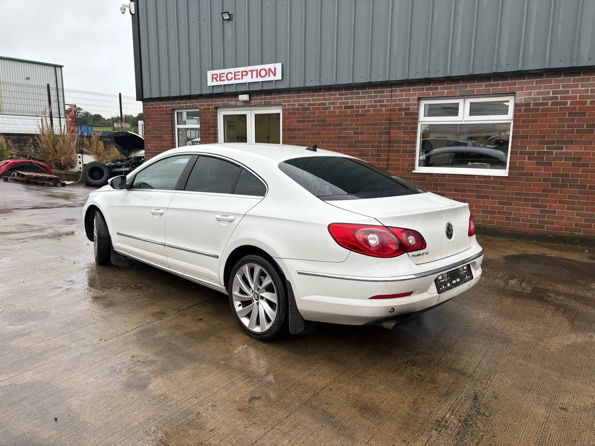BREAKING 2010 VW PASSAT CC 2.0 Diesel Manual CBAB - Image 3