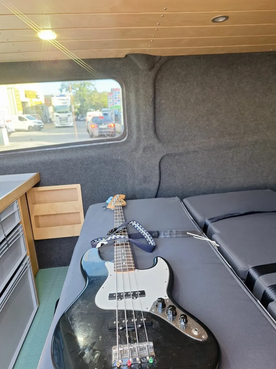 Van Camper - Image 3
