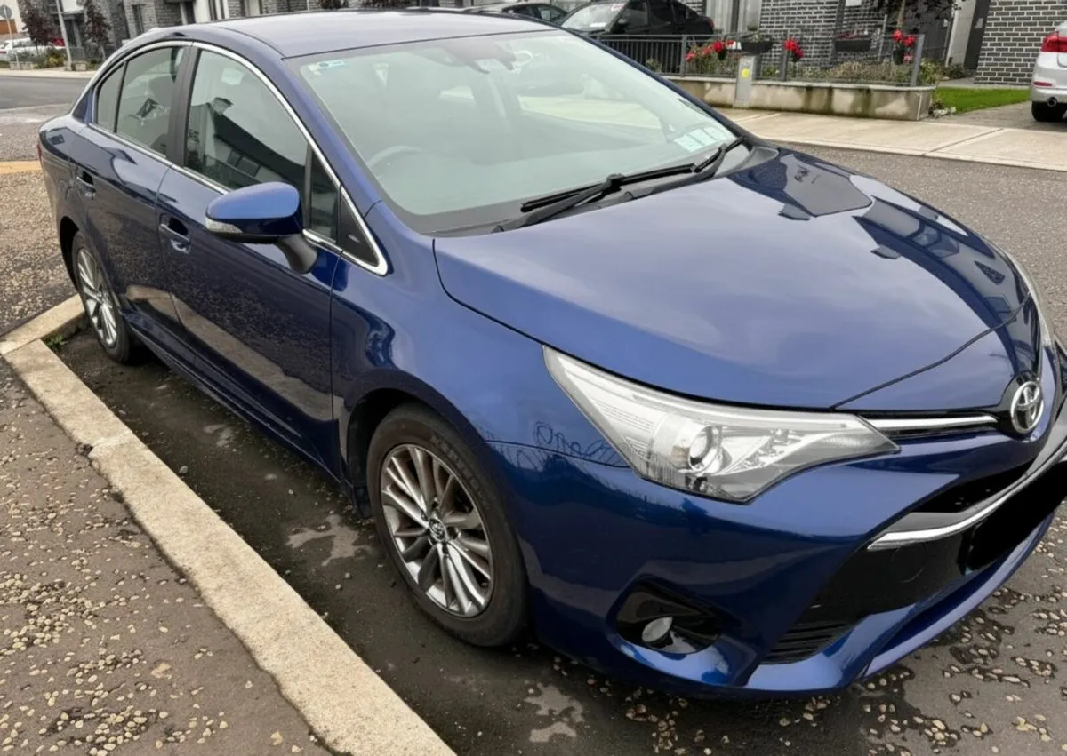 Toyota Avensis 2015 - Image 2
